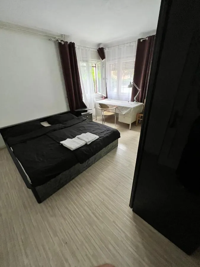 Rooms & Apartments Murgle ليوبليانا 0*,