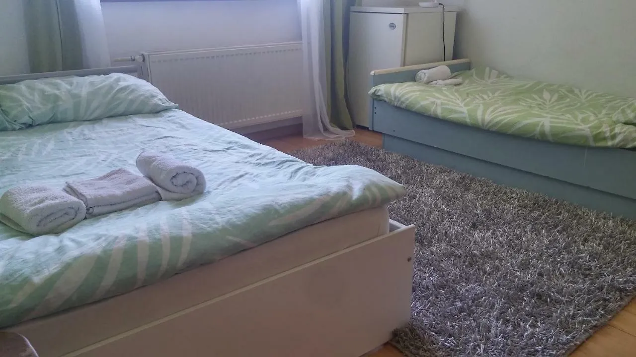 Rooms & Apartments Murgle ليوبليانا بيت شباب