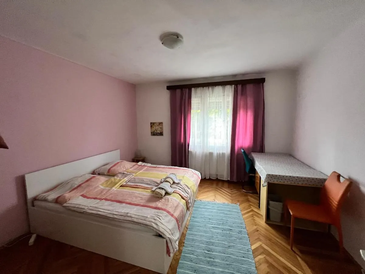 Rooms & Apartments Murgle Liubliana 0*,