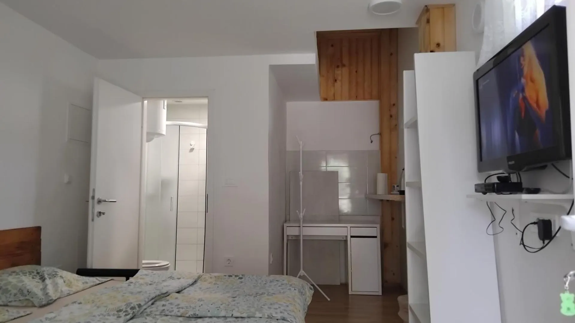 Rooms & Apartments Murgle Lubiana 0*,