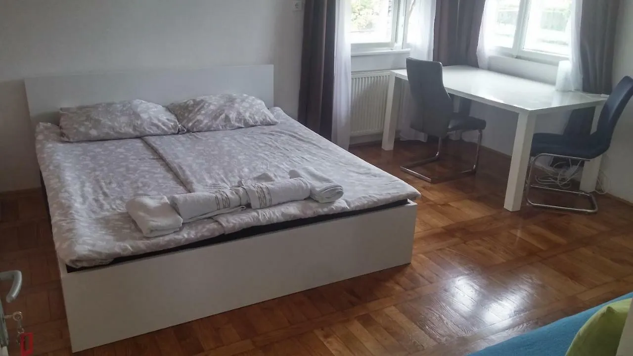 Hostel Rooms & Apartments Murgle Ljubljana